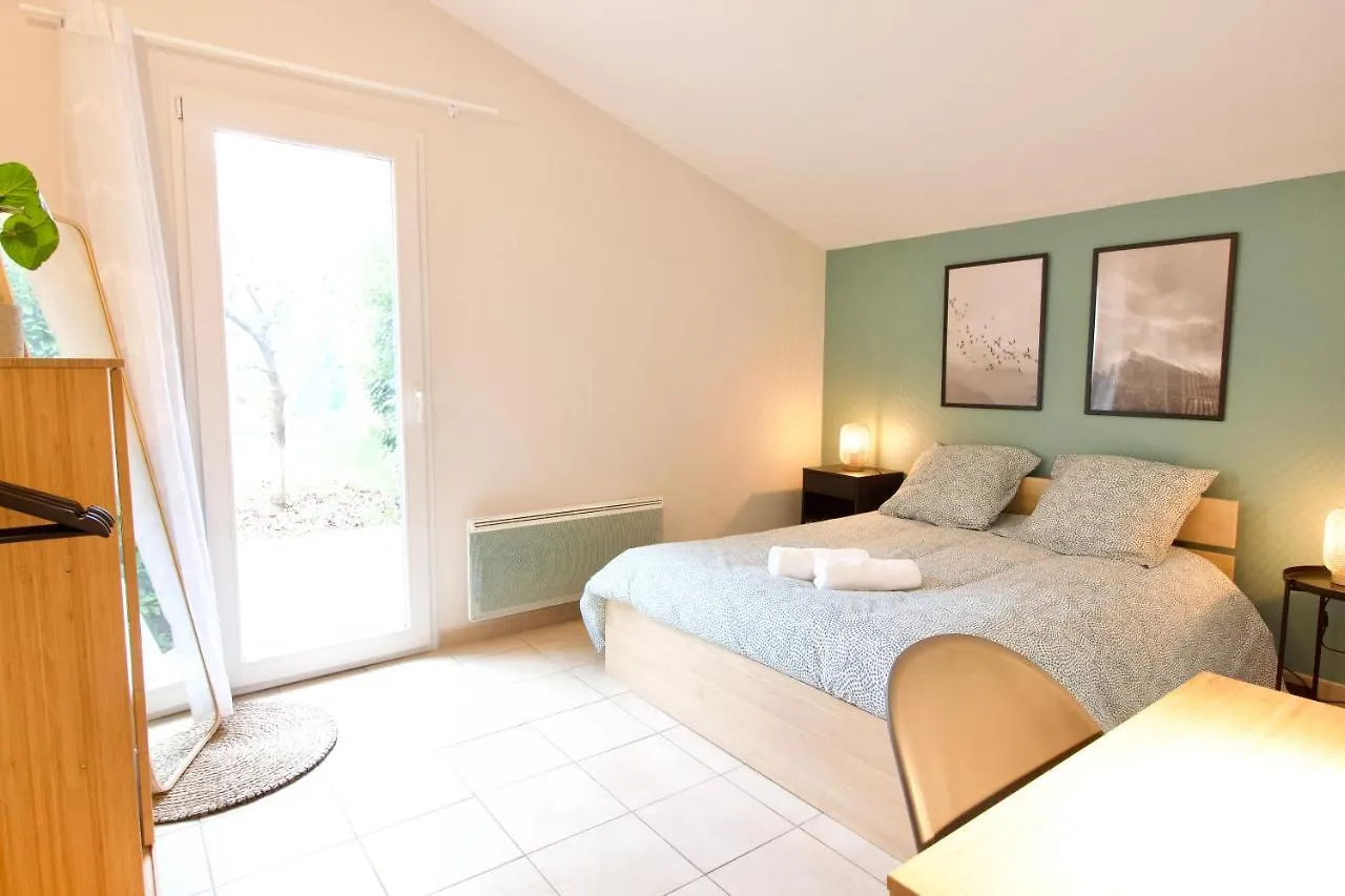 Charmante Maison Avec Piscine Quartier St James Монтелимар Вилла
