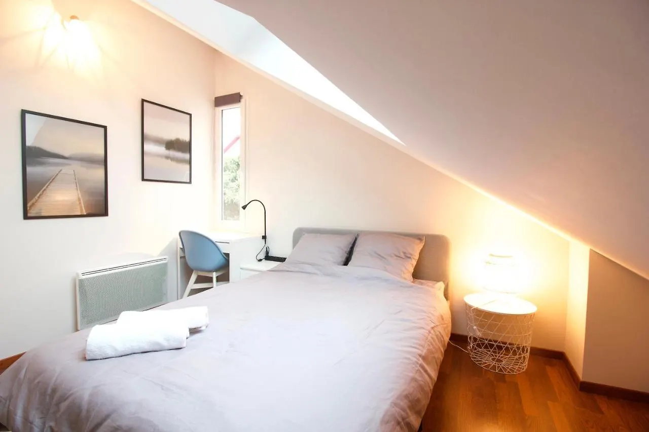 Charmante Maison Avec Piscine Quartier St James Монтелимар 0*,  Франция